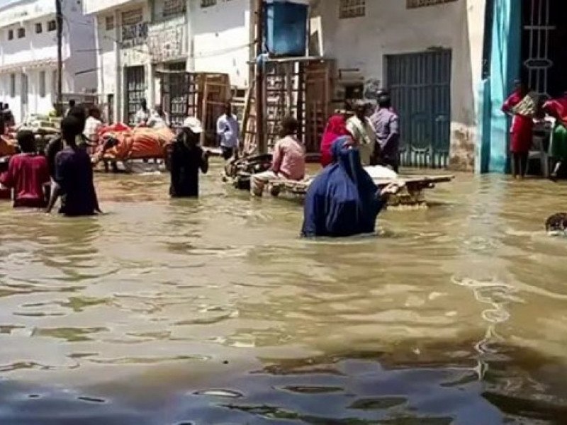 Cheias Afectam Acima De Um Milh O De Pessoas Angola