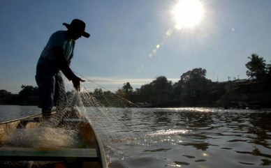 Mais de 30 mil pescadores artesanais estão com registros cancelados - Agência Brasil