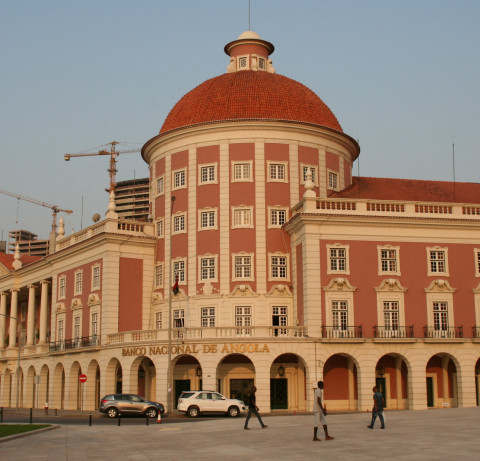 Prédio do Banco Nacional de Angola em Luanda, Angola