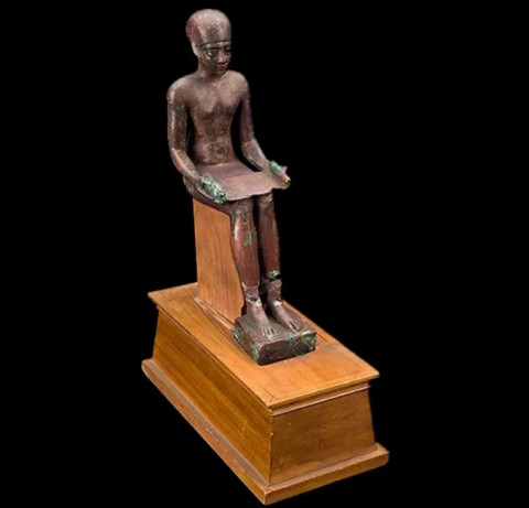 Estátua de Imhotep