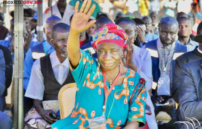 Majestade Rainha, Nhakatolo Tchilombo