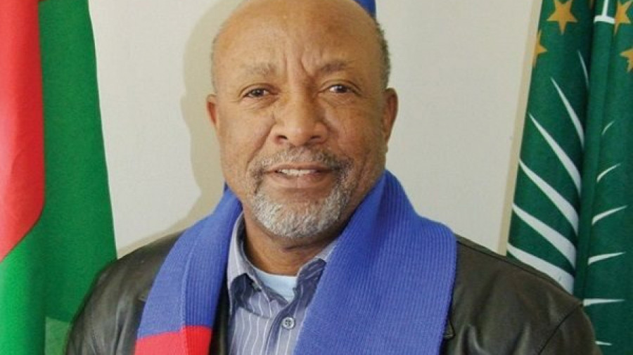 Nangola Mbumba, novo Presidente da Namíbia 