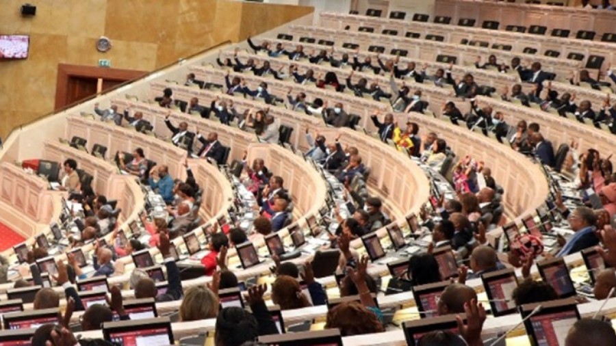 Parlamento angolano 
