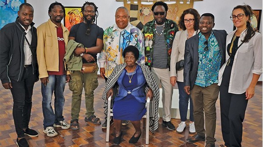 Artistas moçambicanos em Angola 