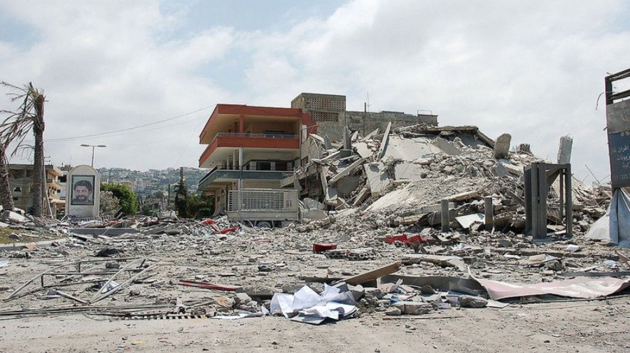 Edifício destruído no Líbano 