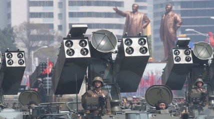 Coreia do Norte ordena fogo de artilharia na fronteira se detetar 'drones' - DR