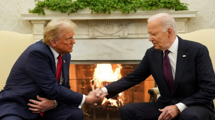 Joe Biden recebe Donald Trump na Casa Branca no 1º encontro após eleição - DR