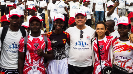 Participantes na Maratona do Kilamba  - Cedida 