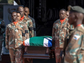 Africa do Sul homenageia os 14 militares mortos em combate na RDC - DR