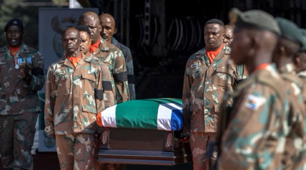 Africa do Sul homenageia os 14 militares mortos em combate na RDC - DR